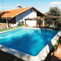 3 bedrooms villa with private pool enclosed garden and wifi at Monesterio