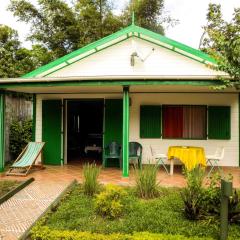 One bedroom house at Foulpointe Madagascar 10 m away from the beach with sea view enclosed garden and wifi
