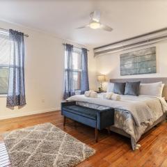 Luxury 1BR OLD CITY-KING BED Walk to Liberty Bell & Independence Mall - FREE PARKING!