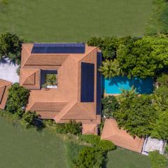 6 Bedroom Luxury Villa on Golf Course PH125