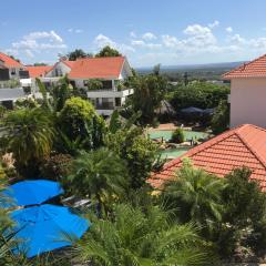 Haven on Noosa Hill - sunset views, pools, spa