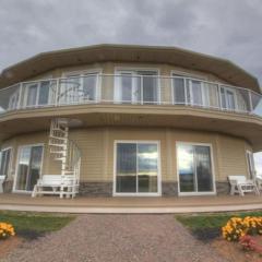 Around the Sea - Cana da's Rotating House, Suites & Tours