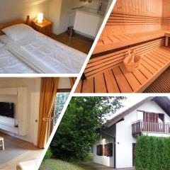 Seepark Kirchheim Ferienhaus bei Viola mit Sauna