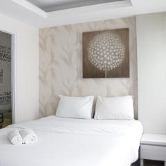 Spacious & Stylish Studio at Gateway Pasteur Apartment By Travelio