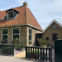 Vakantiehuis in Friesland met boot