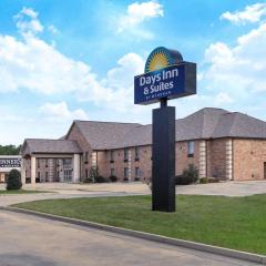 Days Inn & Suites by Wyndham Florence/Jackson Area