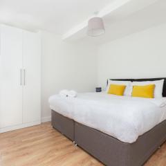 Skyvillion - COZY APARTMENTS in Enfield Town With Free Parking & Wifi