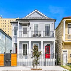 Stunning 4BR-5BR near French Quarter Homes by Hosteeva