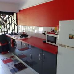 Appartement dans Villa avec jardin et piscine pour détente et évasion