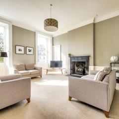 JOIVY Bright and Spacious 4-bedroom Apart in Stockbridge
