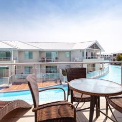 Pacific Blue 245-265 Sandy Point Rd - Dual Key Access, air conditioned unit with resort facilities and linen supplied