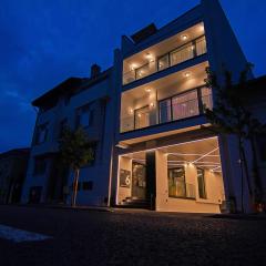 No 6 Apartments