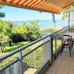 C213 Appartement Vue Mer Terrasse, Parking