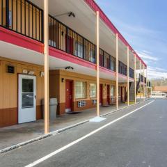 尼尔摩托斯比威伊克诺旅馆