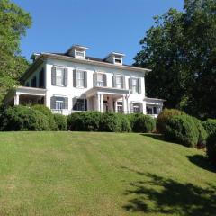 Springwood Inn