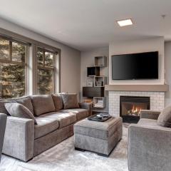 Eagle Springs East 206: White Fir Suite