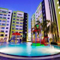 HOMESTAY COMFY CONDO with Waterpark, Pool, Playground & Gym