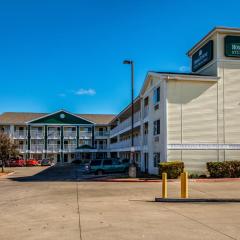 HomeTowne Studios by Red Roof Austin