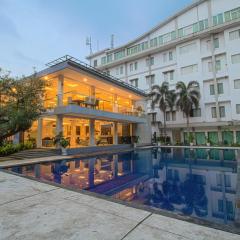 Grand Arjuna Hotel