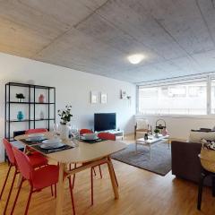 Bright and luminous 2-bedroom-flat in downtown