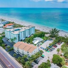 100 steps to beautiful Indian Rocks Beach, oceanside, 2 bedroom updated condo