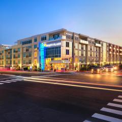 杜威海滩凯悦广场酒店
