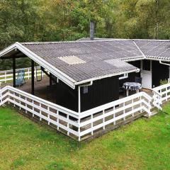 Three-Bedroom Holiday home in Læsø 4