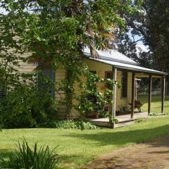 Colby Cottages, Wooragee near Beechworth
