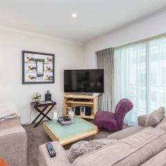 QV Spacious Apt on the Wharf with Wifi (797)