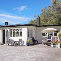 8 person holiday home in FAGERFJ LL R NN NG