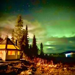 Northern Light Huts - Paradise Lapland