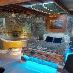 ALOELUX VILLA ! - Private Villa with Jacuzzi, cinema ,massage ,wonderful view, art desing villa