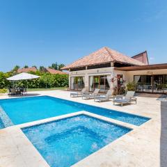 Stunning Villa with Private Pool and Jacuzzi in Casa de Campo