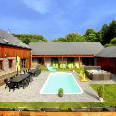 Villa with heated outdoor pool and sauna