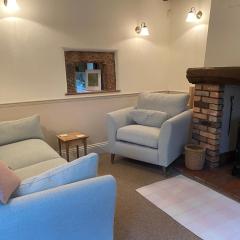 Rock View Cottage, 2 bedrooms near Alton Towers