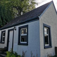 Private Cottage Bothy near Loch Lomond & Stirling