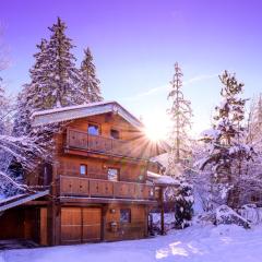 Chalet Côté Cœur, La Tania, with Outdoor Hot Tub and 7 Ensuite Rooms