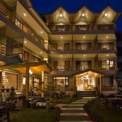 Hotel Avishi Greens, Manali