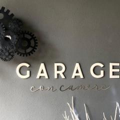Garage con camere