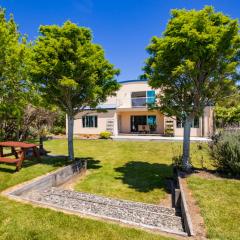 La Casa Al Mare - Golden Bay Beach House