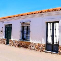 3 bedrooms house with furnished terrace at Castilblanco