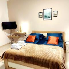 Daisy Apartment