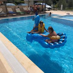 "HOLIDAY" apartments & rooms
