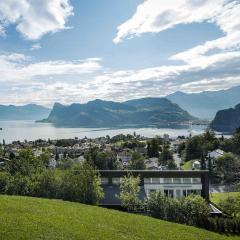 Villa Ysara, 7 Bedroom Pool Villa with lake Lucerne View