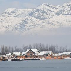 Chicago Group of Houseboats