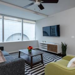 Downtown Dallas CozySuites with roof pool, gym #4