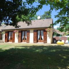 Maison de 2 chambres avec jardin clos et wifi a Marcillac la Croisille