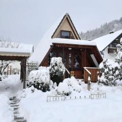 Cosy holiday home with garden