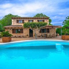 Casa con piscina a 1 km del mar y del pueblo