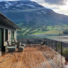 Olden Panorama Apartments - Fjord view - High Standard